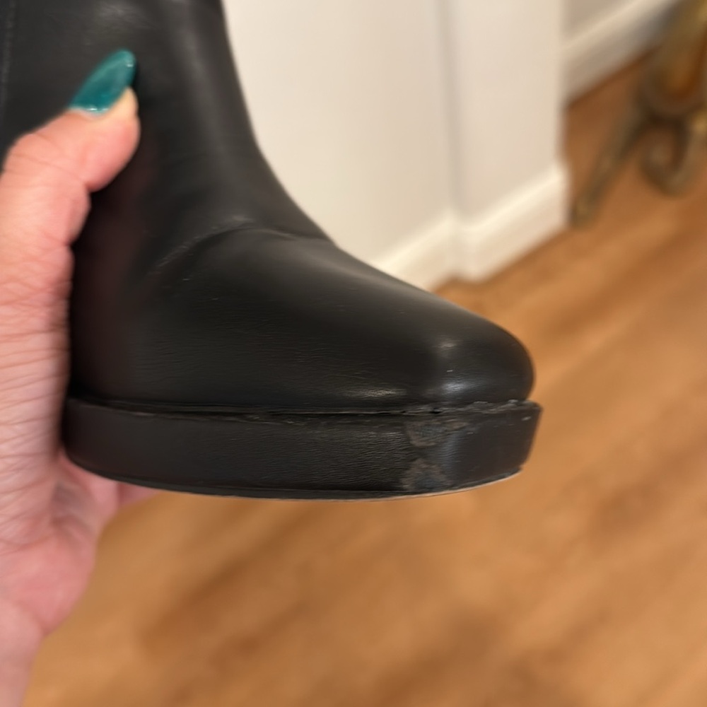 FRENCH CONNECTION FAUX LEATHER BOOTIES SIZE 7.5 - Picture 3 of 9